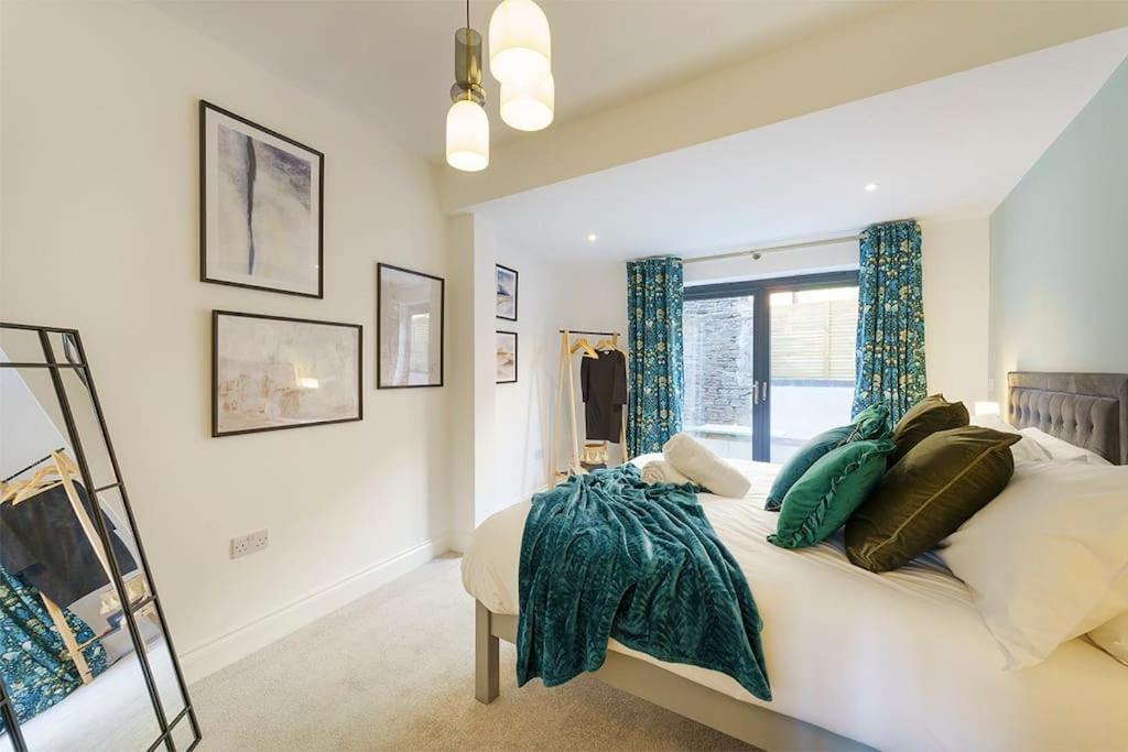 בריסטול Bressingham - 2 Bedroom Luxury Apartment By Mint Stays מראה חיצוני תמונה