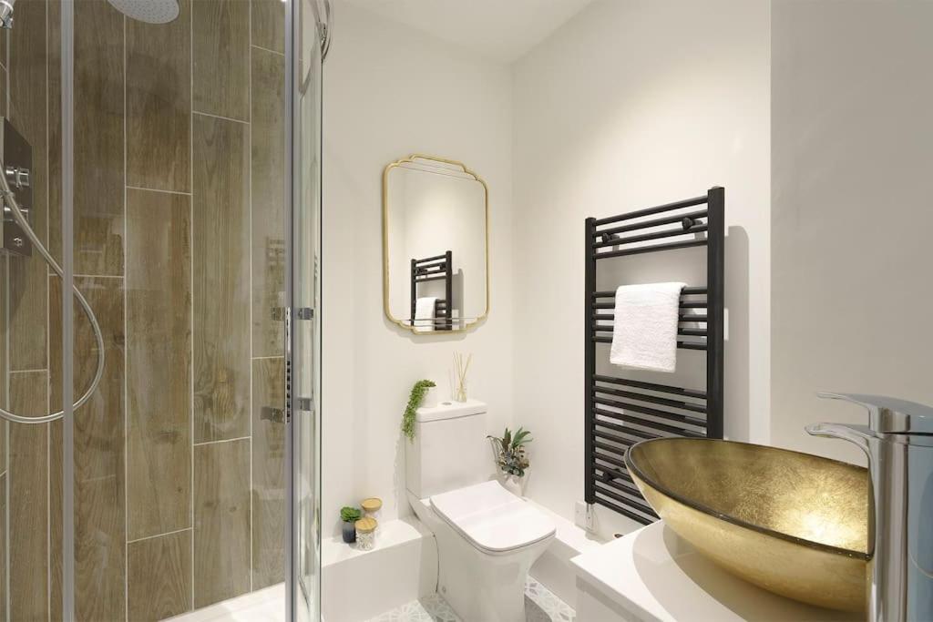 בריסטול Bressingham - 2 Bedroom Luxury Apartment By Mint Stays מראה חיצוני תמונה